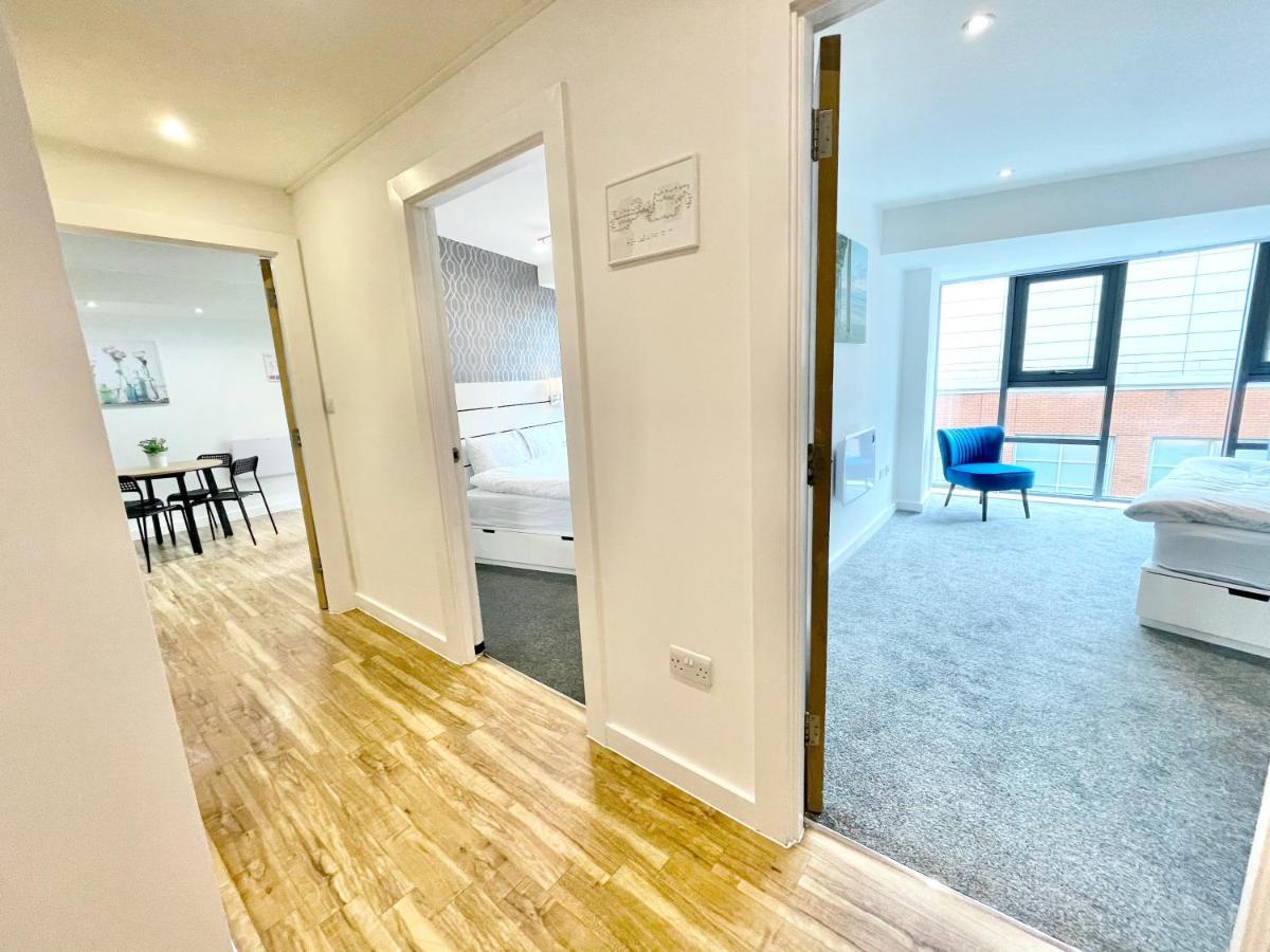 マンチェスターThe Works-Fresh 2Bed In Centre, Opposite Arndale.アパートメント エクステリア 写真