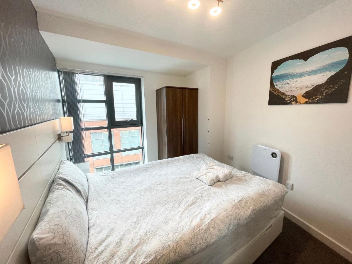 マンチェスターThe Works-Fresh 2Bed In Centre, Opposite Arndale.アパートメント エクステリア 写真
